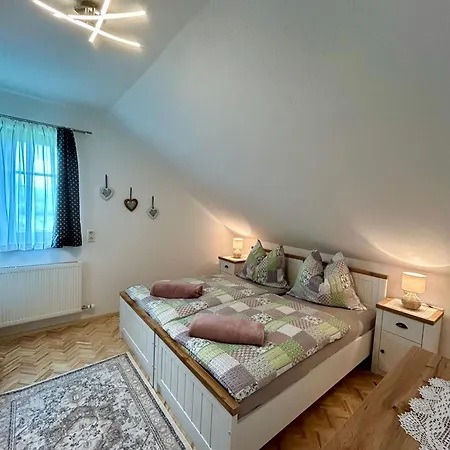 Urlaub Am Bauernhof Familie Roessler Vlg. Spor Apartament Pols