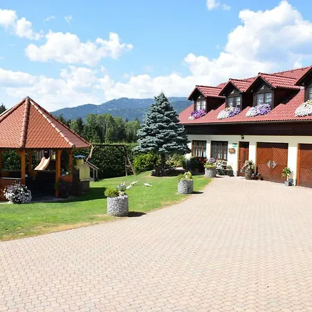 Apartment Urlaub Am Bauernhof Familie Roessler Vlg. Spor Pols