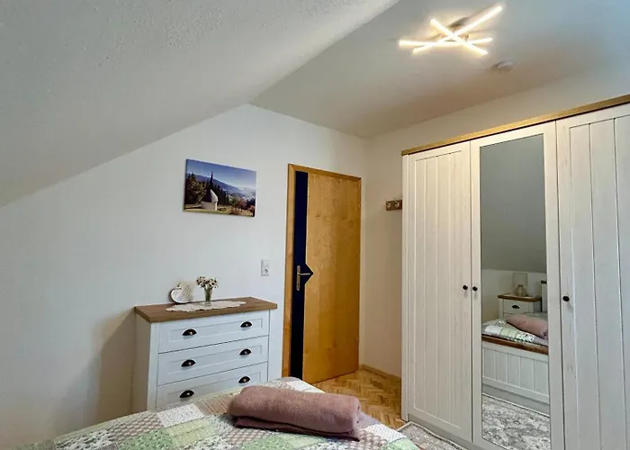 Urlaub Am Bauernhof Familie Roessler Vlg. Spor شقة Pols